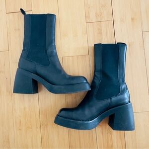 Vagabond Black Chunky Heel Ankle Boots